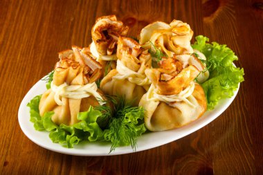 Et ile doldurulmuş krep