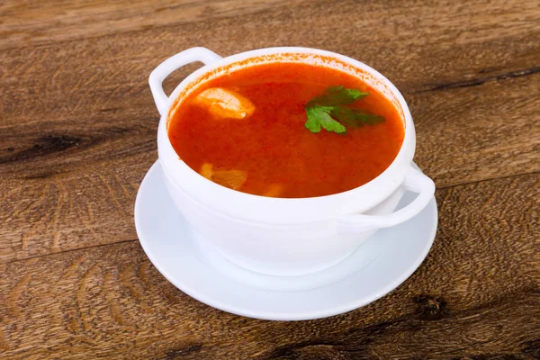 Rus Solyanka maydanoz çorbası