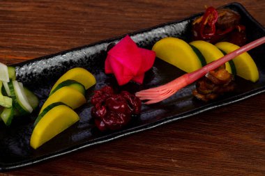 Tatlı kiraz turşusu Japon sebze