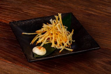 Fried stingray cips sosu ile