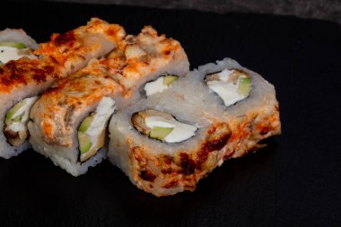 Japon geleneksel rulo somon ile