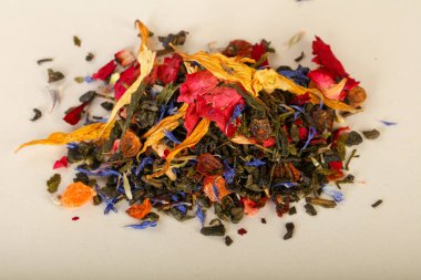 Aroma çay yığın meyve, meyveler ve otlar ile