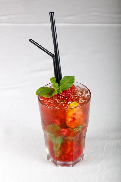 Aardbeien Mojito Met Munt — Stockfoto