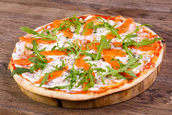 Pizza Salmon Served Rucola — Stock Photo, Image