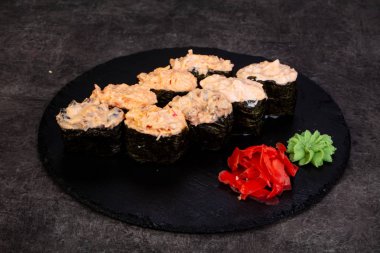 Japon Suşi ile çeşitli madde ayarla