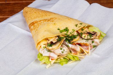 Tavuk jambon, gözleme ve mantar