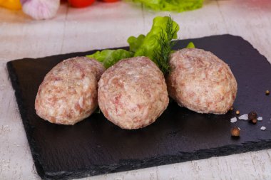 Çiğ Domuz pirzola - kıyılmış et