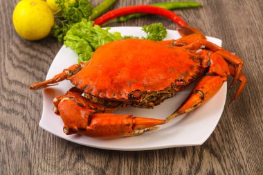 Haşlama yengeç taze ve sıcak - delicous meze