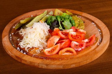 Turşu sebze salatalık ve lahana