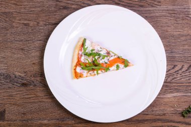 Somon pizza rucola hizmet