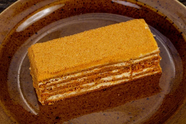 Деликатный Мед Многослойный Торт — стоковое фото