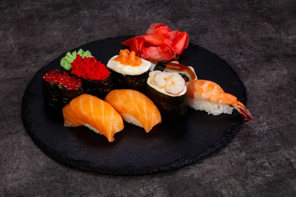 Japon Suşi ile çeşitli madde ayarla