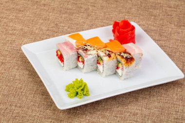 Pastırma ile Japon geleneksel rulo