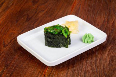 Japon geleneksel suşi Chukka gunkan