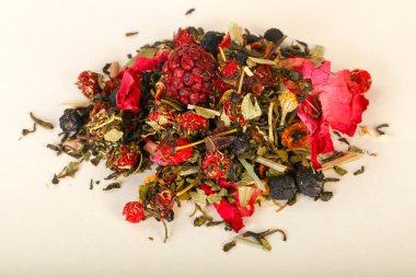 Aroma çay yığın meyve, meyveler ve otlar ile