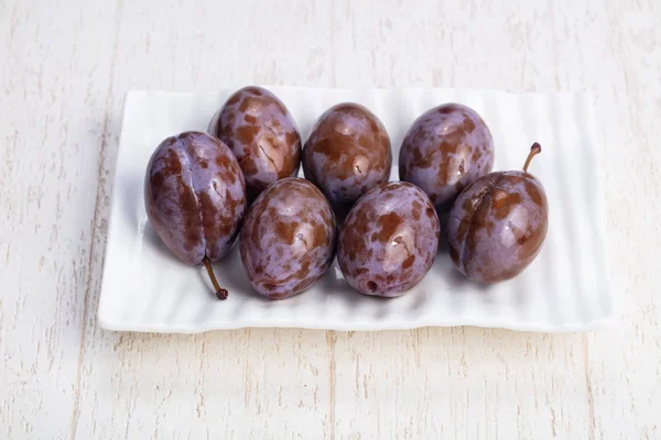 Tasty Fresh Sweet Blue Plums — Stock Photo, Image