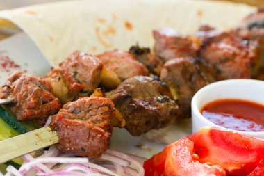 Sığır eti Barbekü soğan ve sos ile