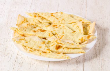 Focaccia ekmek peynir ile