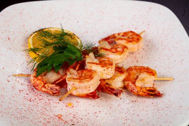 Sarımsak soslu lezzetli kaplan karides