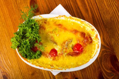 Cocotte kalamar ve peynir ile