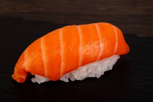 Sabroso Sushi Tradicional Salmón Japonés — Foto de Stock