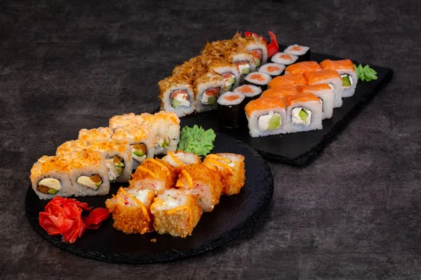 Set Sushi Japonés Con Varios Ingredientes — Foto de Stock