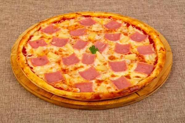 Pizza Szynką Ananasem Serem — Zdjęcie stockowe