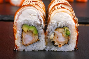 Tradittional Japonya yılan balığı rulo