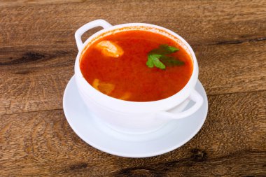 Rus Solyanka maydanoz çorbası