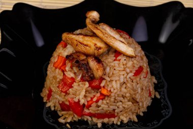 Tyahan Tavuk lezzetli tabak