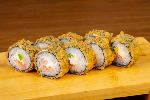 Leckere Gebratene Tempura Rollen Mit Garnelen — Stockfoto