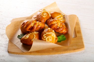 Pasta pasta et, patates ve lahana ile