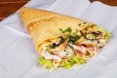 Tavuk jambon, gözleme ve mantar