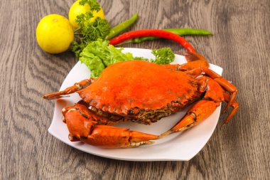 Haşlama yengeç taze ve sıcak - delicous meze