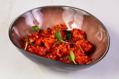 Kung pao tavuk biber ile