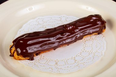 Pasta pasta plaka çikolata ile