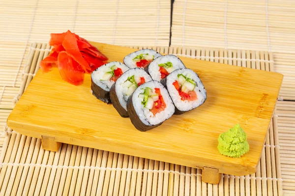 Leckere Gemüserolle Mit Wasabi Und Ingwer — Stockfoto