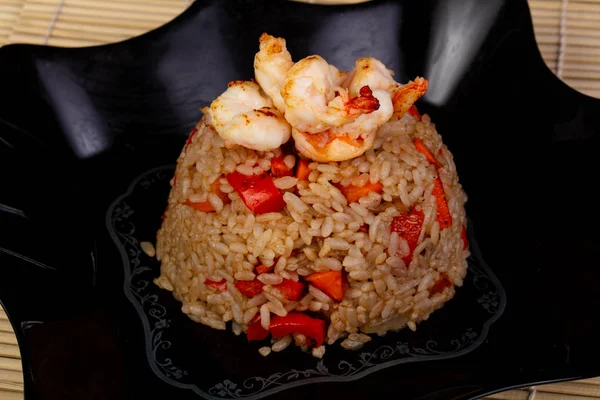 Lezzetli tabak karides ile tyahan