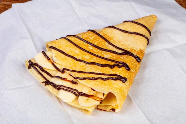 Muzlu ve çikolatalı krep.