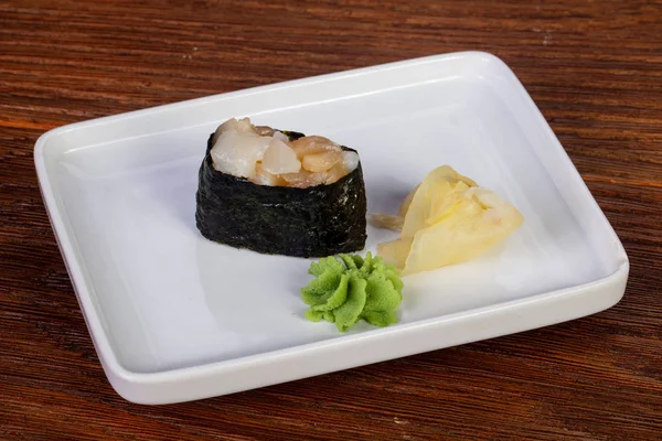 Japon Suşi gunkan tarak ile