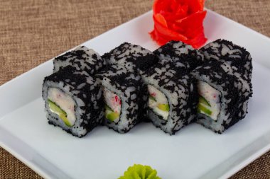 Yengeç et taklit ile Japon rulo