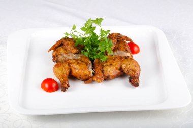 Maydanoz ile kavrulmuş tavuk