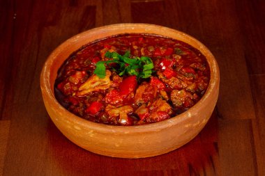 Otlar ile Gürcü geleneksel chahohbili