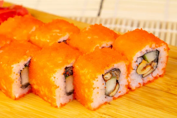 Deliciosos Rollos Sushi Piel Salmón —  Fotos de Stock