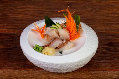 Zencefil sashimi dorado ile hizmet