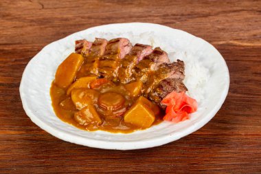 Köri chili, sığır eti, pirinç, 