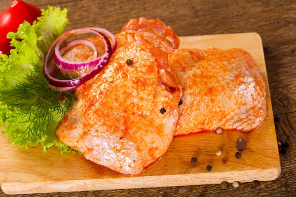 Marine edilmiş tavuk uyluk için ızgara ve Barbekü