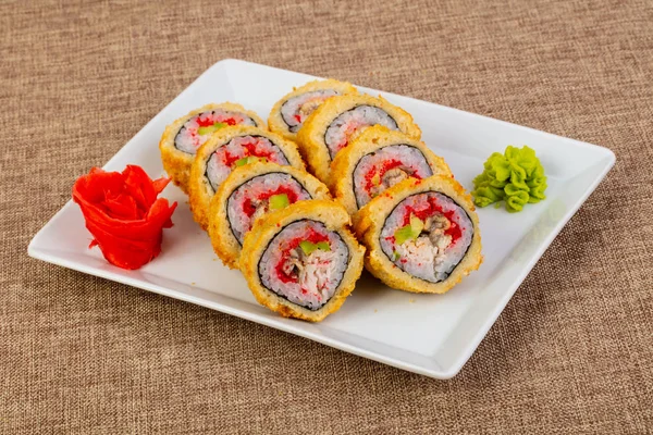 Yengeç eti ile tempura rulo