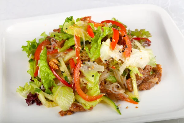 Şehriye salatası domuz eti ve cam