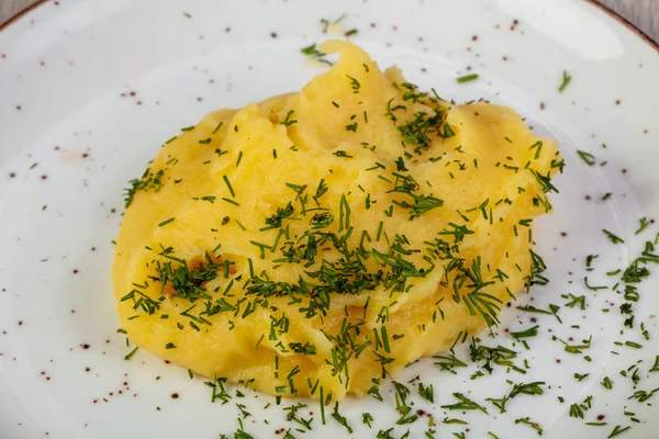 Plaka dereotu ile patates ezdim